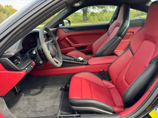 2025 Porsche 911 Carrera GTS