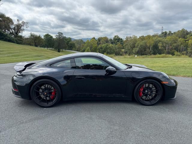 2025 Porsche 911 Carrera GTS