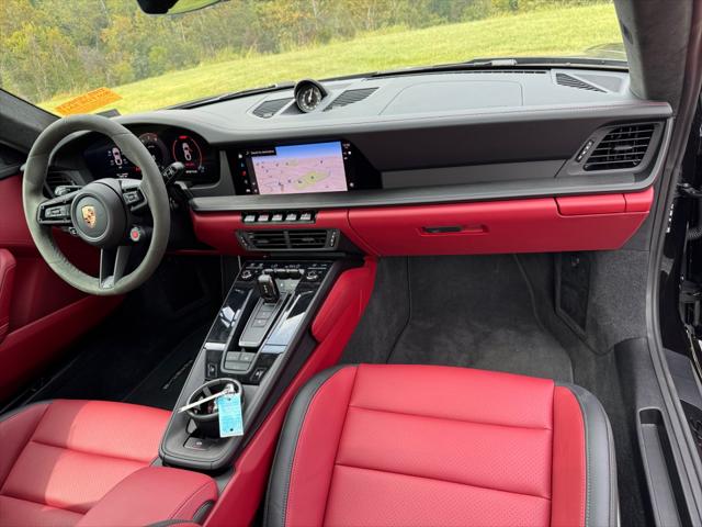 2025 Porsche 911 Carrera GTS