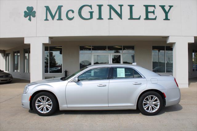 2019 Chrysler 300 Touring 2019 Chrysler 300 Touring