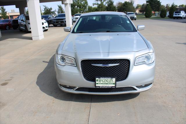 2019 Chrysler 300 Touring 2019 Chrysler 300 Touring
