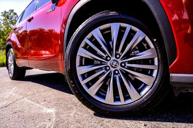 2021 Toyota Highlander Hybrid Platinum 2021 Toyota Highlander Hybrid Platinum