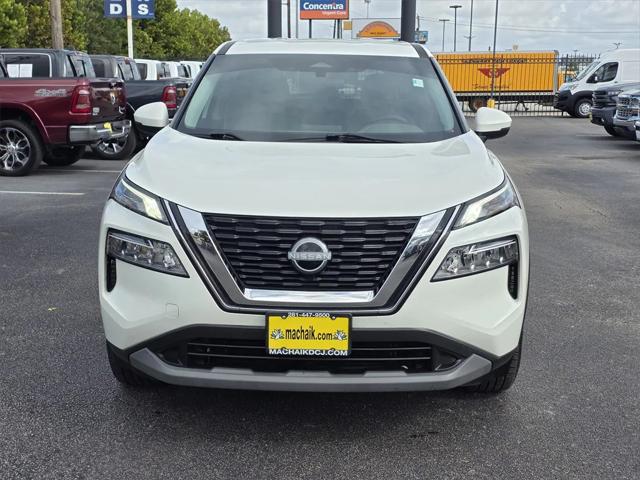2022 Nissan Rogue SV FWD