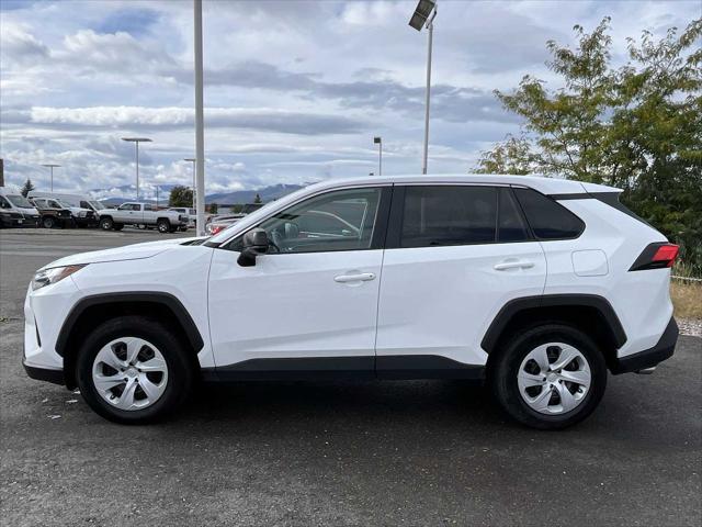 2024 Toyota RAV4 LE 2024 Toyota RAV4 LE