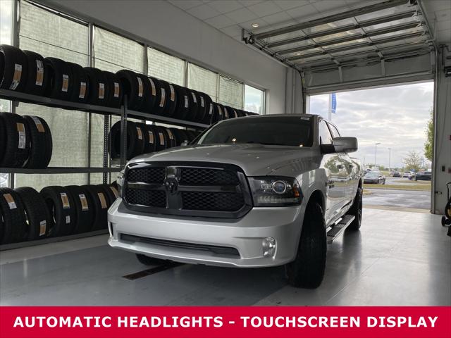 2018 RAM 1500 Night Crew Cab 4x4 64 Box 2018 RAM 1500 Night Crew Cab 4x4 64 Box