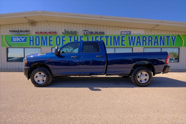 2024 RAM 2500 Tradesman Crew Cab 4x4 8 Box 2024 RAM 2500 Tradesman Crew Cab 4x4 8 Box