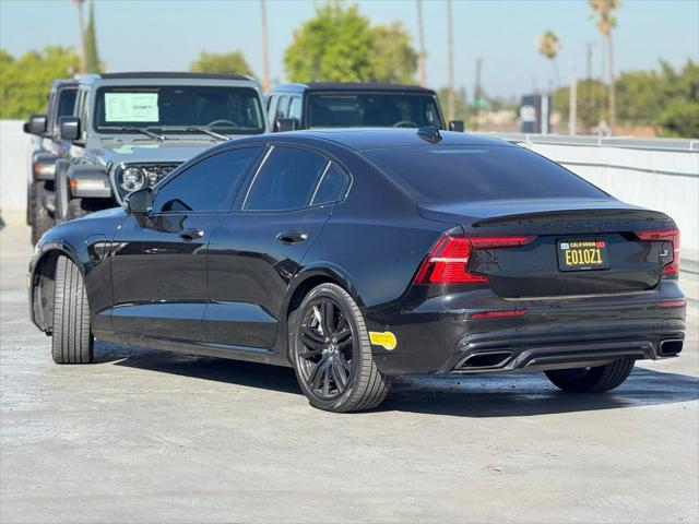 2022 Volvo S60 Recharge Plug-In Hybrid T8 Black Edition R-Design Extended Range