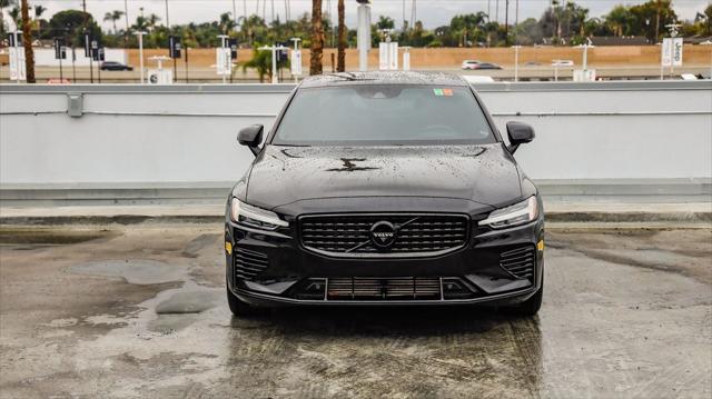 2022 Volvo S60 Recharge Plug-In Hybrid T8 Black Edition R-Design Extended Range 2022 Volvo S60 Recharge Plug-In Hybrid T8 Black Edition R-Design Extended Range