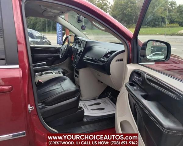 2015 Chrysler Town & Country Touring