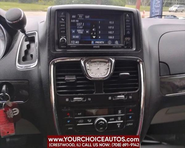 2015 Chrysler Town & Country Touring
