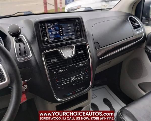 2015 Chrysler Town & Country Touring