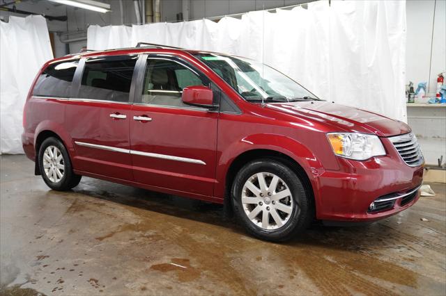 2016 Chrysler Town and Country Touring