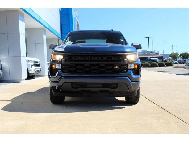 2023 Chevrolet Silverado 1500 4WD Crew Cab Short Bed Custom 2023 Chevrolet Silverado 1500 4WD Crew Cab Short Bed Custom