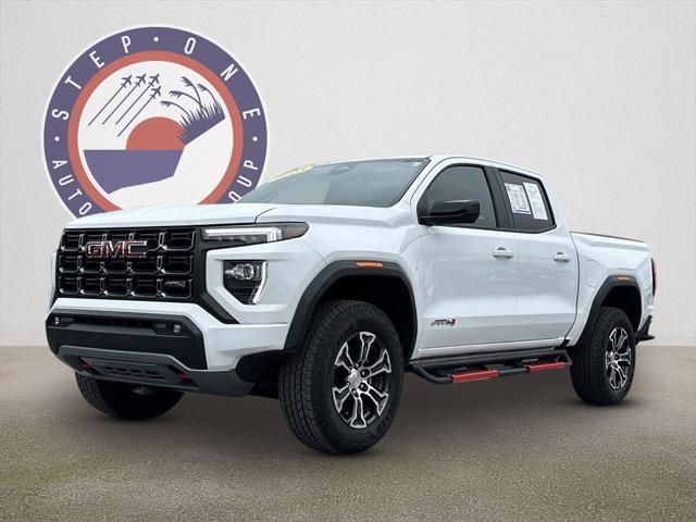 2025 GMC Canyon 4WD AT4