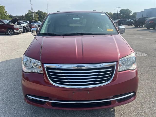 2014 Chrysler Town and Country Touring-L