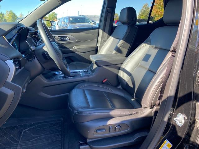 2023 Chevrolet Traverse AWD LT Leather