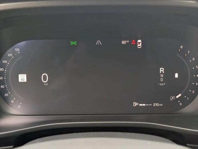2026 Volvo XC40 Plus, B5 AWD Gas (mild hybrid), Dark