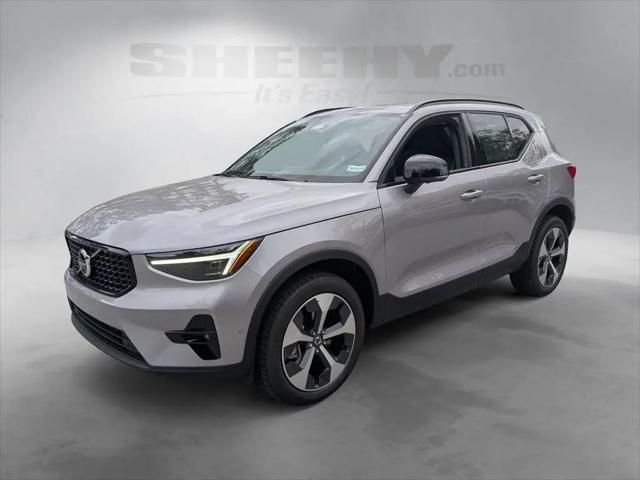 2026 Volvo XC40 Plus, B5 AWD Gas (mild hybrid), Dark