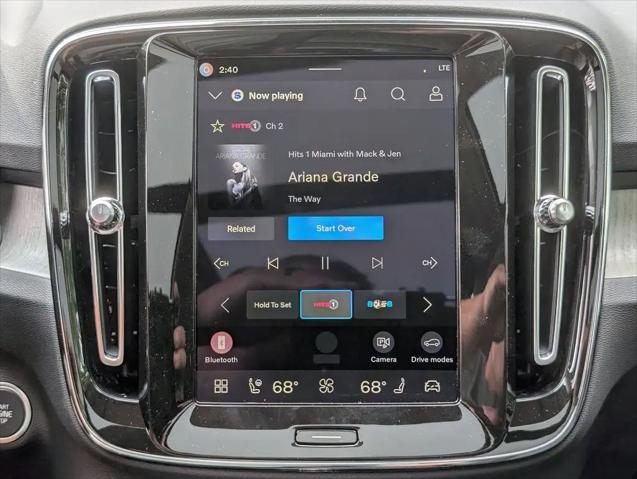 2026 Volvo XC40 Ultra, B5 AWD Gas (mild hybrid), Dark