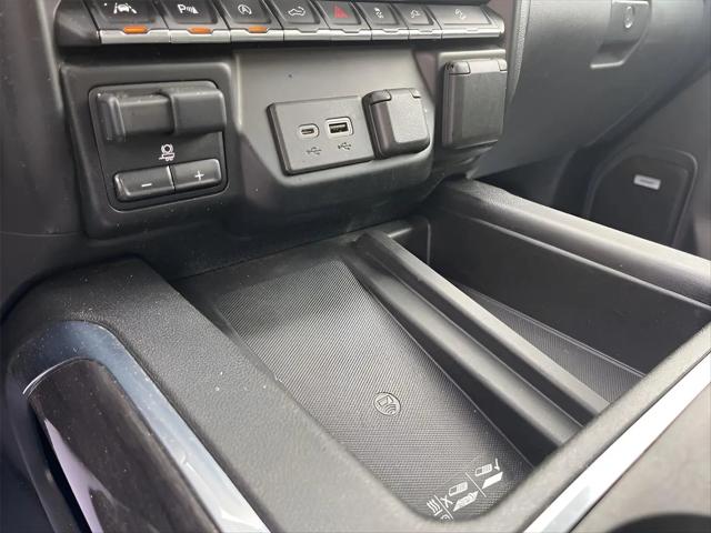 2021 Chevrolet Silverado 1500 4WD Crew Cab Short Bed LTZ
