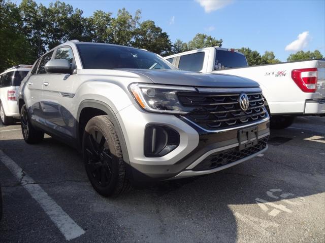 2024 Volkswagen Atlas Cross Sport 2.0T SE w/Technology