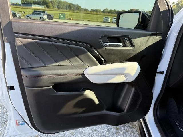 2023 GMC Canyon 4WD Crew Cab Short Box AT4X