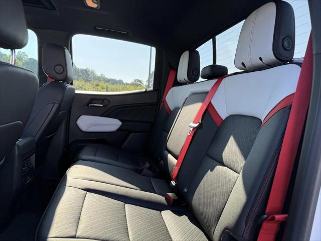 2023 GMC Canyon 4WD Crew Cab Short Box AT4X