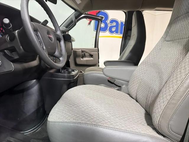 2025 GMC Savana Passenger RWD 2500 Regular Wheelbase LT