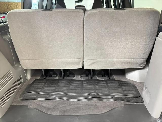 2025 GMC Savana Passenger RWD 2500 Regular Wheelbase LT