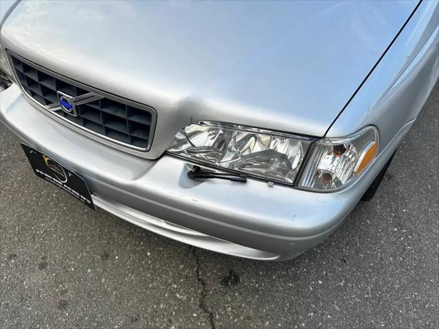 2004 Volvo C70 2.3L Turbo