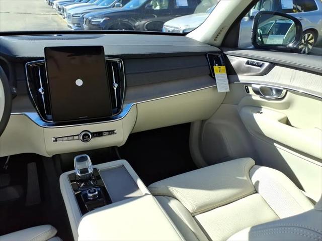 2026 Volvo XC90 Ultra Dark Theme, B6 AWD Gas (mild hybrid), Gasoline, 7 Seats