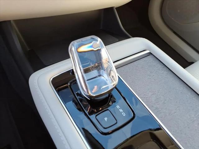2026 Volvo XC90 Ultra Dark Theme, B6 AWD Gas (mild hybrid), Gasoline, 7 Seats