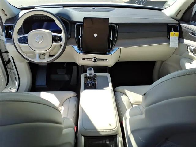 2026 Volvo XC90 Ultra Dark Theme, B6 AWD Gas (mild hybrid), Gasoline, 7 Seats