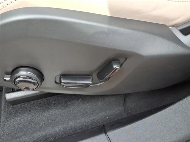 2026 Volvo XC90 Ultra Dark Theme, B6 AWD Gas (mild hybrid), Gasoline, 7 Seats
