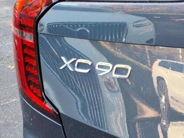 2026 Volvo XC90 Ultra Dark Theme, B6 AWD Gas (mild hybrid), Gasoline, 7 Seats