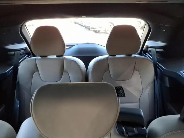 2026 Volvo XC90 Ultra Dark Theme, B6 AWD Gas (mild hybrid), Gasoline, 7 Seats