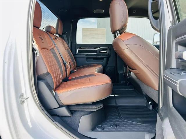 2025 Ram 3500 Big Horn Crew Cab 4x4 64 Box