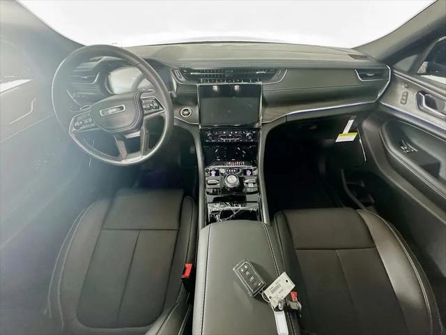 2025 Jeep Grand Cherokee L Overland 4x4
