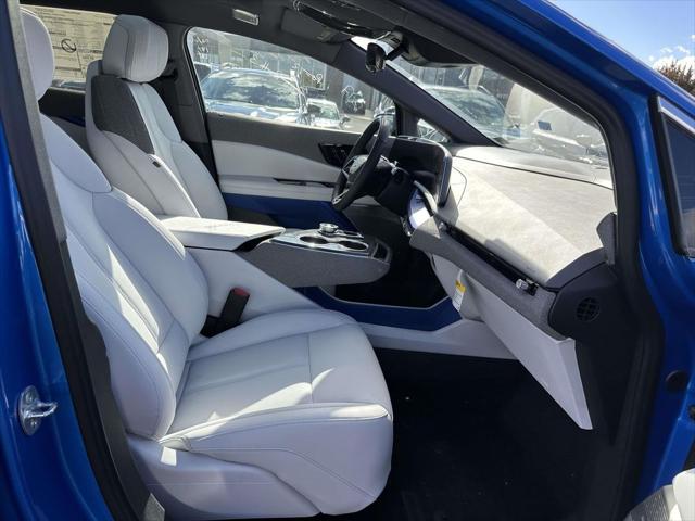 2025 Cadillac iQ Luxury 1 AWD