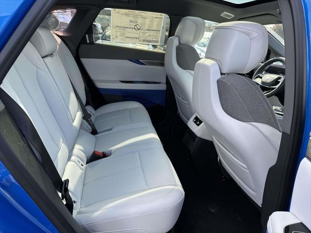 2025 Cadillac iQ Luxury 1 AWD