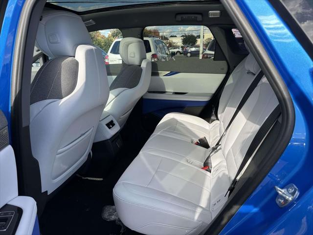 2025 Cadillac iQ Luxury 1 AWD