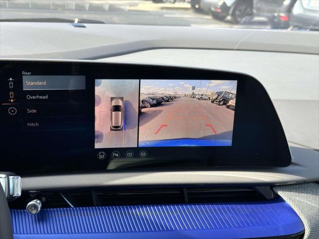 2025 Cadillac iQ Luxury 1 AWD