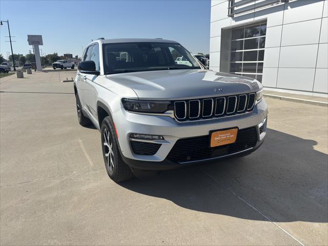 2023 Jeep Grand Cherokee Limited 4x4 2023 Jeep Grand Cherokee Limited 4x4