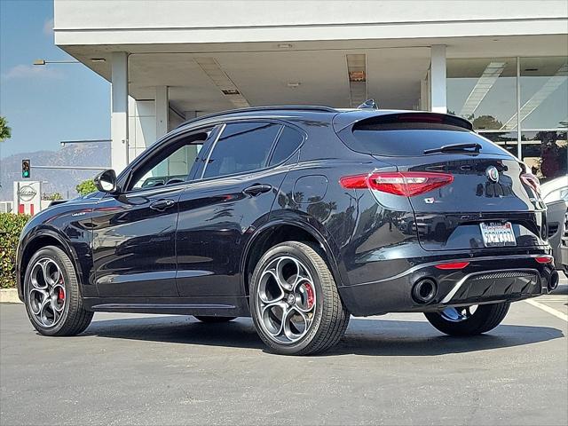 2022 Alfa Romeo Stelvio Veloce Ti AWD 2022 Alfa Romeo Stelvio Veloce Ti AWD
