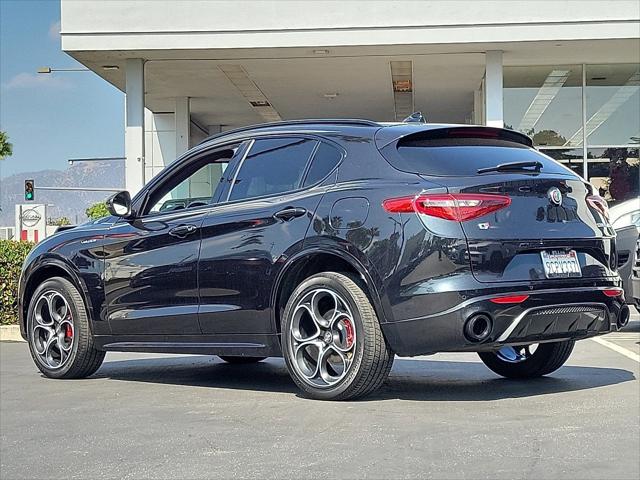 2022 Alfa Romeo Stelvio Veloce Ti AWD 2022 Alfa Romeo Stelvio Veloce Ti AWD