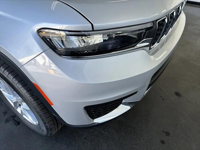 2025 Jeep Grand Cherokee L Laredo X 4x4
