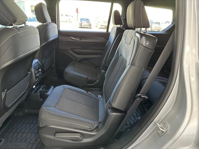 2025 Jeep Grand Cherokee L Laredo X 4x4