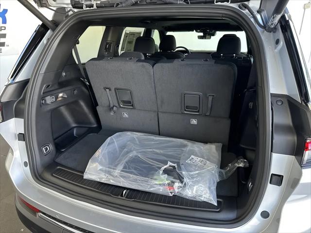 2025 Jeep Grand Cherokee L Laredo X 4x4