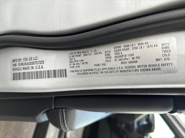 2025 Jeep Grand Cherokee L Laredo X 4x4