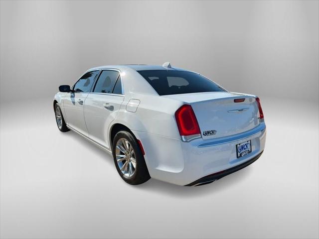 2017 Chrysler 300 Limited